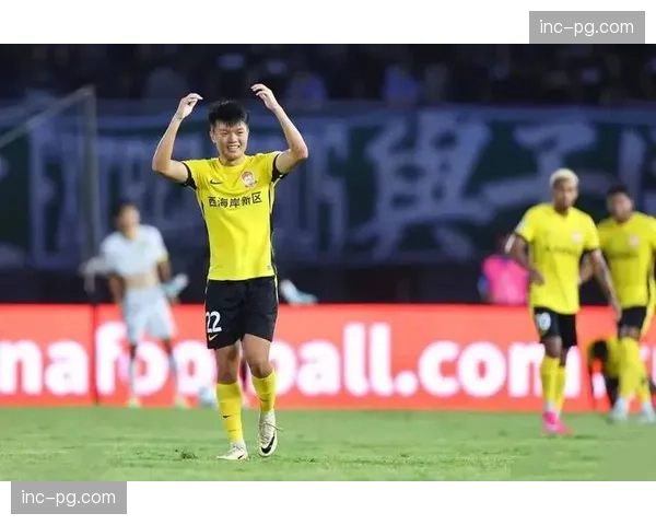 杨希进攻参与度数据 现代边卫全能要求催生溢价